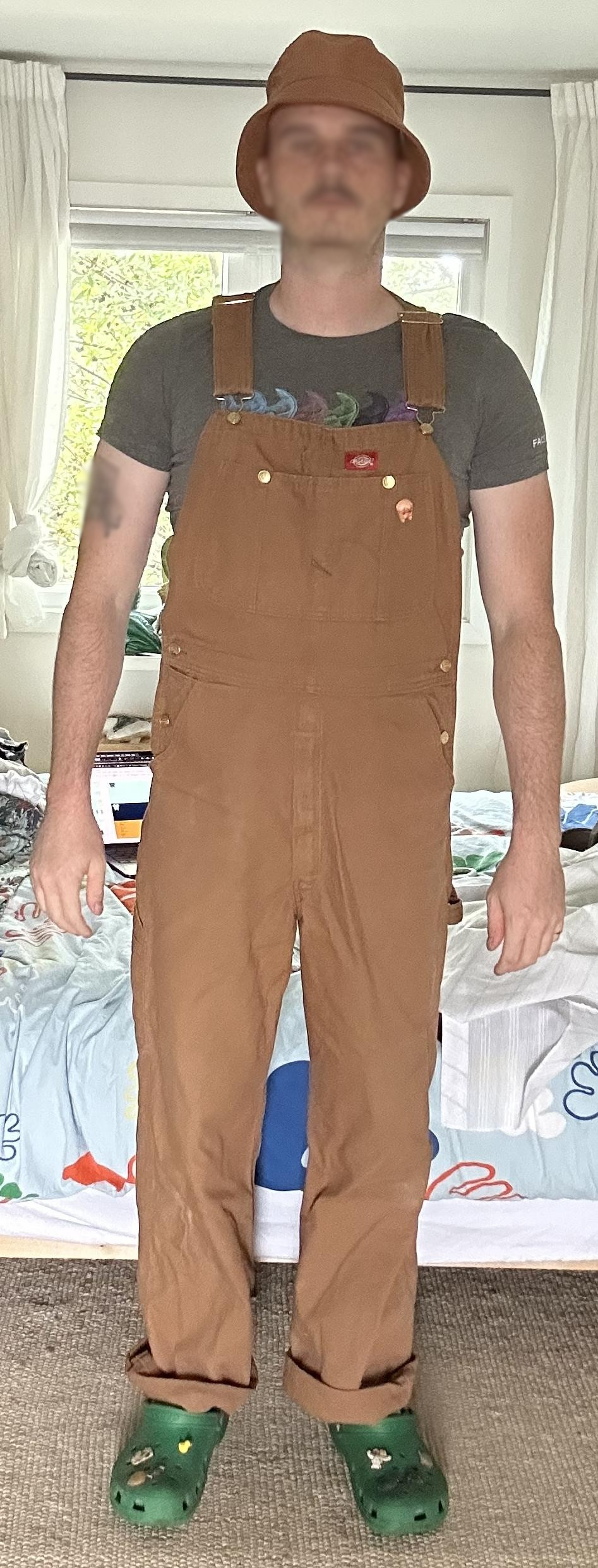 Source shoes in outfit